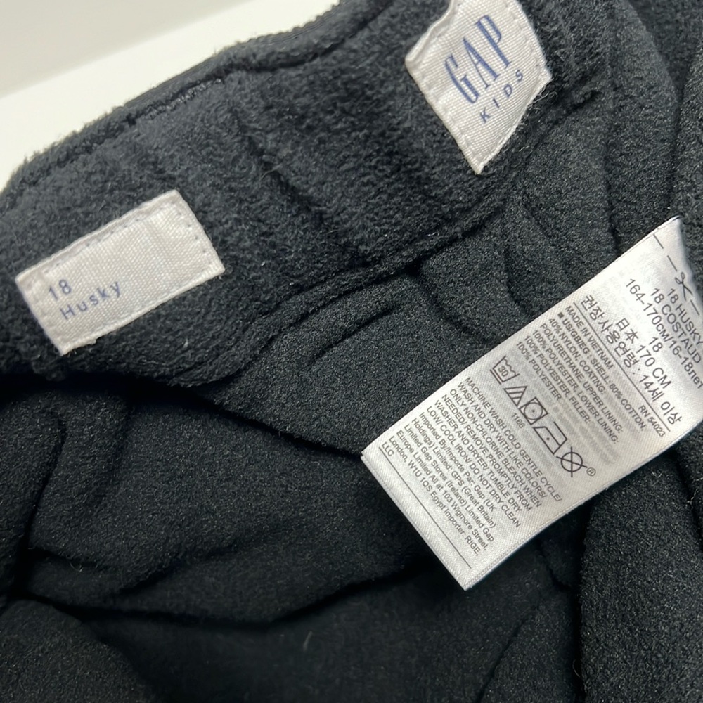 GAP Kids Black Cargo Pants - Picture 8 of 16